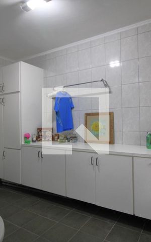 Casa à venda com 300m², 3 quartos e 3 vagasÁrea de serviço