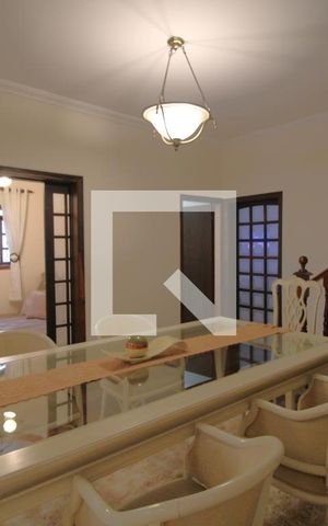 Casa à venda com 300m², 3 quartos e 3 vagasSala 2