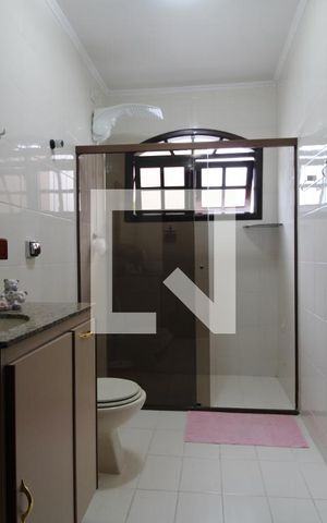 Casa à venda com 300m², 3 quartos e 3 vagasBanheiro