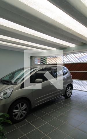 Casa à venda com 300m², 3 quartos e 3 vagasGaragem