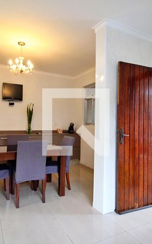 Casa à venda com 255m², 3 quartos e 2 vagasCozinha 
