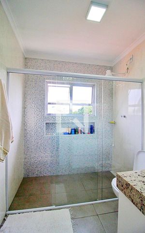 Casa à venda com 255m², 3 quartos e 2 vagasBanheiro 1