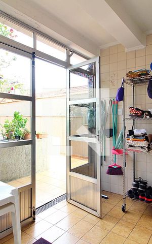 Casa à venda com 255m², 3 quartos e 2 vagasÁrea de Serviço