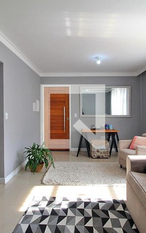 Casa à venda com 255m², 3 quartos e 2 vagasSala