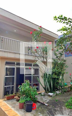 Casa à venda com 255m², 3 quartos e 2 vagasQuintal