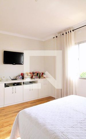 Casa à venda com 255m², 3 quartos e 2 vagasQuarto Suíte
