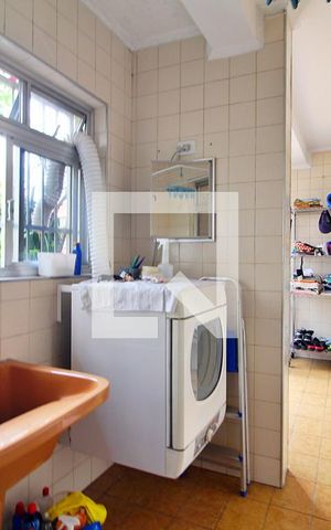 Casa à venda com 255m², 3 quartos e 2 vagasÁrea de Serviço