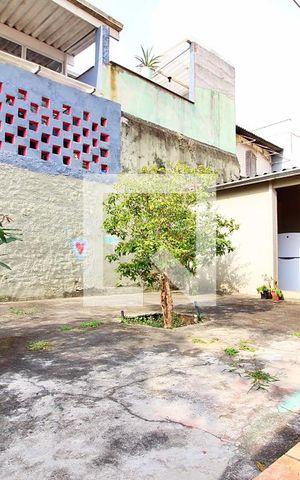 Casa à venda com 255m², 3 quartos e 2 vagasQuintal / Churrasqueira