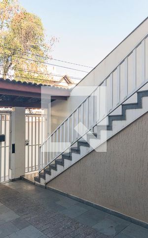 Casa à venda com 256m², 3 quartos e 3 vagas Casa à venda com 256m², 3 quartos e 3 vagasGaragem