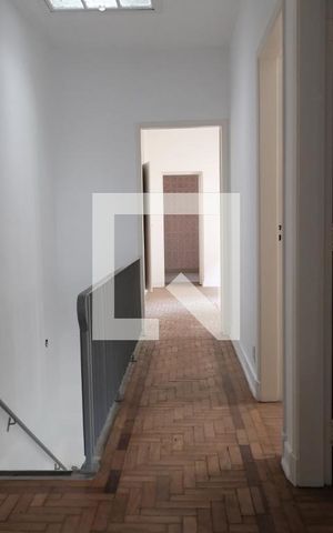 Casa à venda com 280m², 7 quartos e 2 vagasCorredor 