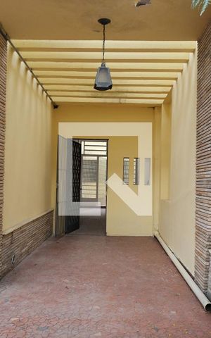 Casa à venda com 280m², 7 quartos e 2 vagasFachada
