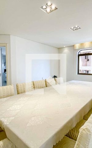 Apartamento à venda com 260m², 3 quartos e 3 vagas Apartamento à venda com 260m², 3 quartos e 3 vagasSala de Jantar