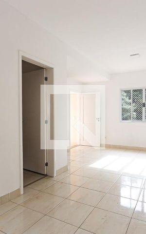 Casa de condomínio para alugar com 86m², 3 quartos e 2 vagasSala