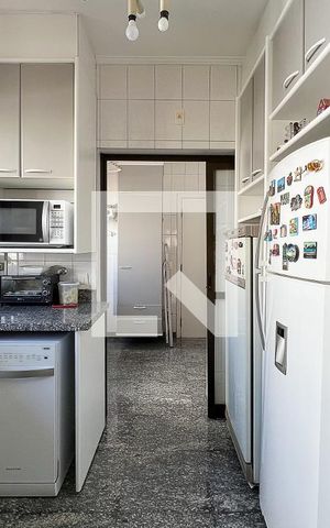 Apartamento à venda com 180m², 3 quartos e 3 vagasCozinha