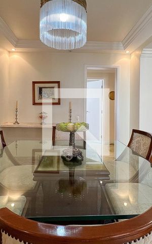 Apartamento à venda com 180m², 3 quartos e 3 vagasSala