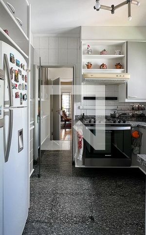 Apartamento à venda com 180m², 3 quartos e 3 vagasCozinha