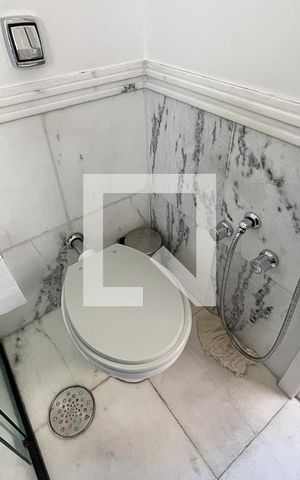 Apartamento à venda com 180m², 3 quartos e 3 vagasBanheiro do Quarto 2