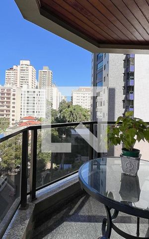 Apartamento à venda com 180m², 3 quartos e 3 vagasVaranda