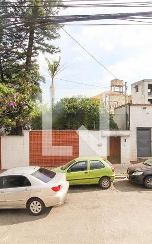 Casa para alugar com 42m², 1 quarto e sem vaga Casa para alugar com 42m², 1 quarto e sem vagaVista