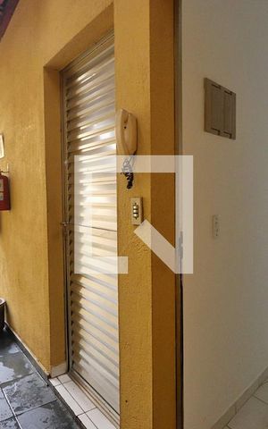 Apartamento para alugar com 60m², 2 quartos e sem vagaEntrada