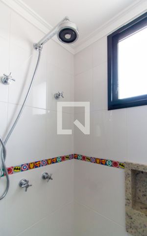 Apartamento à venda com 171m², 3 quartos e 4 vagas Apartamento à venda com 171m², 3 quartos e 4 vagasBanheiro da Suíte 02