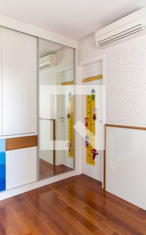 Apartamento à venda com 171m², 3 quartos e 4 vagas Apartamento à venda com 171m², 3 quartos e 4 vagasSuíte 02