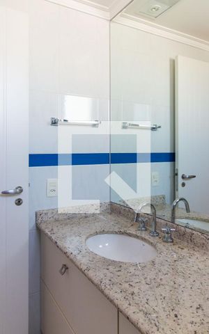 Apartamento à venda com 171m², 3 quartos e 4 vagas Apartamento à venda com 171m², 3 quartos e 4 vagasBanheiro da Suíte 01