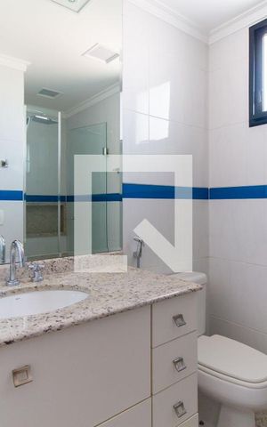 Apartamento à venda com 171m², 3 quartos e 4 vagas Apartamento à venda com 171m², 3 quartos e 4 vagasBanheiro da Suíte 01