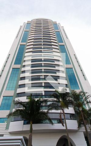 Apartamento à venda com 171m², 3 quartos e 4 vagas Apartamento à venda com 171m², 3 quartos e 4 vagasFachada