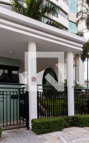 Apartamento à venda com 171m², 3 quartos e 4 vagas Apartamento à venda com 171m², 3 quartos e 4 vagasFachada