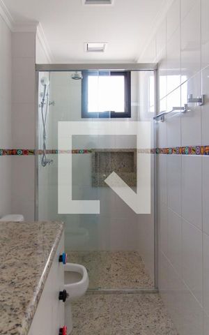 Apartamento à venda com 171m², 3 quartos e 4 vagas Apartamento à venda com 171m², 3 quartos e 4 vagasBanheiro da Suíte 02