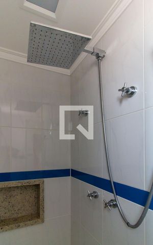 Apartamento à venda com 171m², 3 quartos e 4 vagas Apartamento à venda com 171m², 3 quartos e 4 vagasBanheiro da Suíte 01