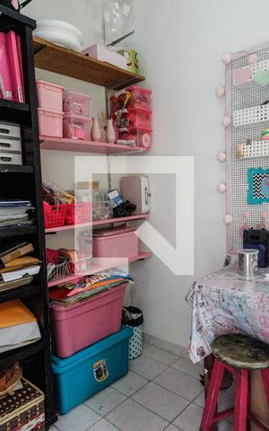 Casa à venda com 250m², 3 quartos e 3 vagas Casa à venda com 250m², 3 quartos e 3 vagasQuarto de serviço
