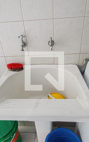 Casa à venda com 250m², 3 quartos e 3 vagas Casa à venda com 250m², 3 quartos e 3 vagasÁrea de serviço