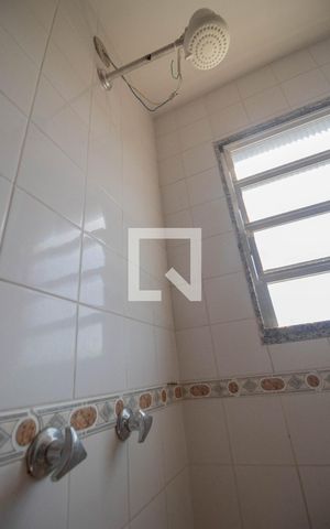 Apartamento à venda com 64m², 2 quartos e 1 vaga Apartamento à venda com 64m², 2 quartos e 1 vagaBanheiro