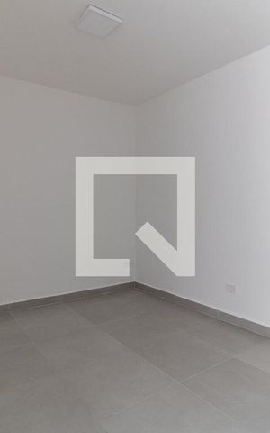 Apartamento à venda com 33m², 1 quarto e sem vaga Apartamento à venda com 33m², 1 quarto e sem vagaSala