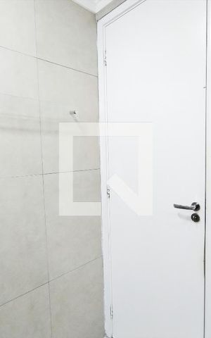 Apartamento à venda com 59m², 2 quartos e 1 vaga Apartamento à venda com 59m², 2 quartos e 1 vagaBanheiro