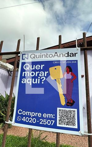 Casa à venda com 115m², 4 quartos e 1 vagaFachada