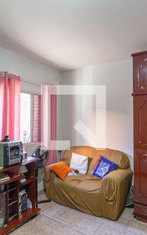 Casa à venda com 213m², 4 quartos e 1 vagaSuíte 2