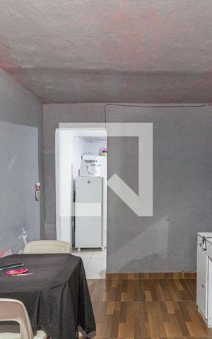 Casa à venda com 213m², 4 quartos e 1 vagaSala