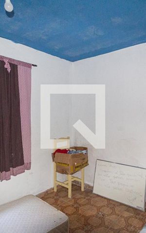 Casa à venda com 213m², 4 quartos e 1 vagaQuarto
