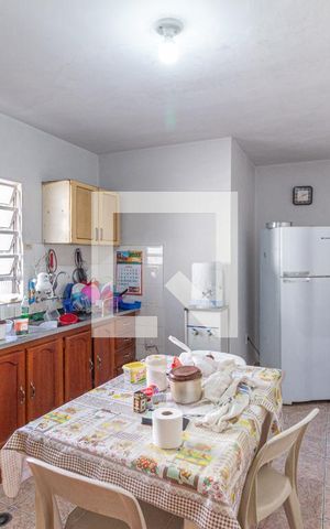 Casa à venda com 213m², 4 quartos e 1 vagaCozinha