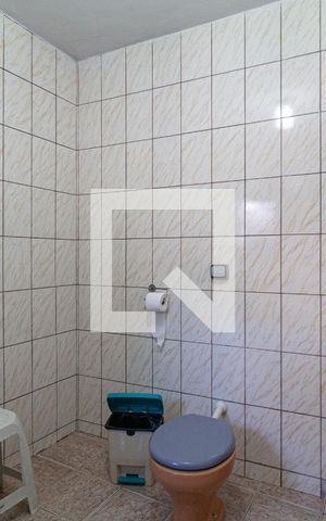 Casa à venda com 213m², 4 quartos e 1 vagaBanheiro da suíte 2