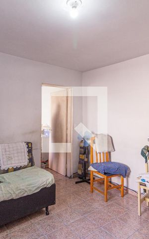 Casa à venda com 213m², 4 quartos e 1 vagaSala