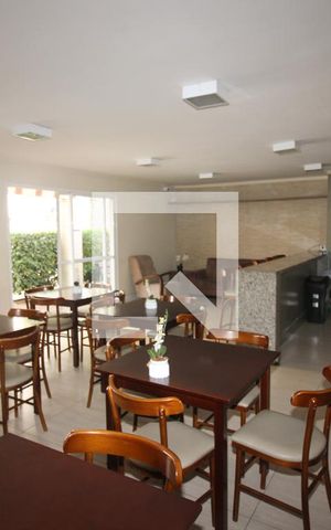 Apartamento à venda com 71m², 3 quartos e 1 vaga Apartamento à venda com 71m², 3 quartos e 1 vagaÁrea comum - Salão de festas