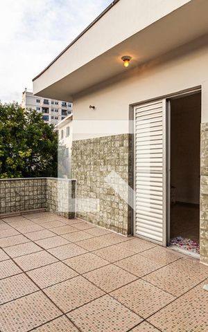 Casa à venda com 280m², 5 quartos e 1 vaga Casa à venda com 280m², 5 quartos e 1 vagaCasa 1 - quarto 2varanda