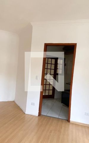 Casa de condomínio para alugar com 66m², 2 quartos e 2 vagasSala