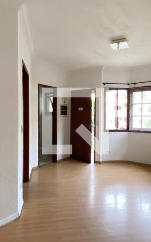 Casa de condomínio para alugar com 66m², 2 quartos e 2 vagasSala
