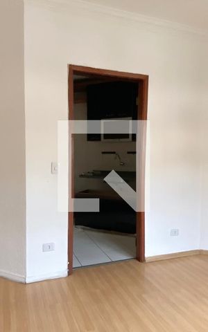 Casa de condomínio para alugar com 66m², 2 quartos e 2 vagasSala