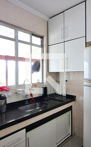 Casa à venda com 240m², 3 quartos e 2 vagasCozinha